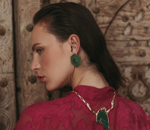 Où apprendre les techniques de fabrication de bijoux en jade en Birmanie?